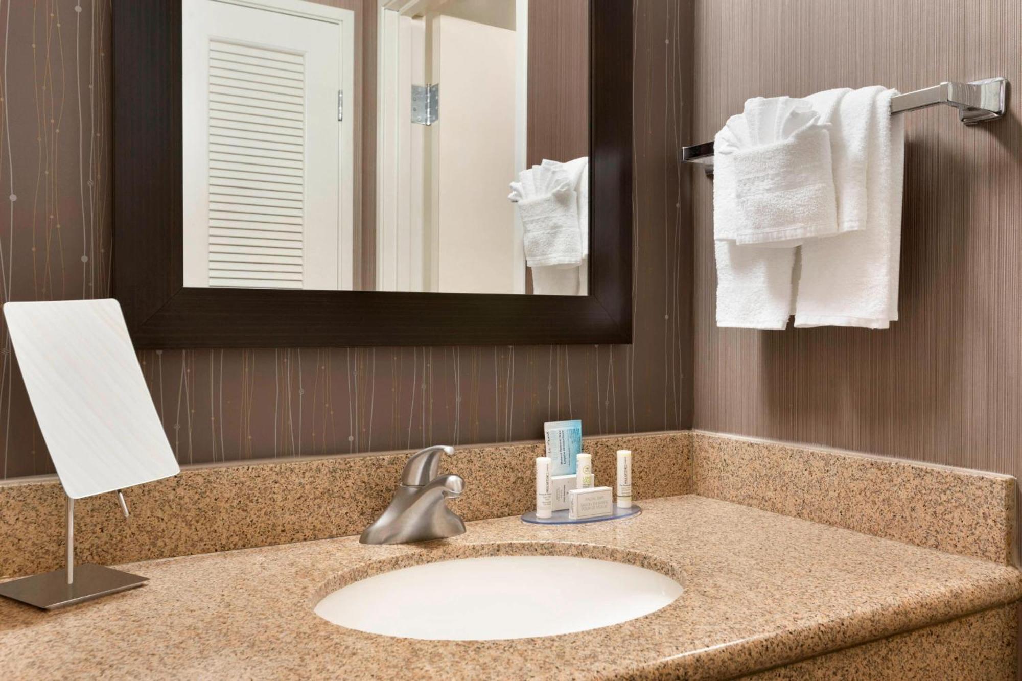 Hotel Courtyard By Marriott Bloomington Normal Zewnętrze zdjęcie